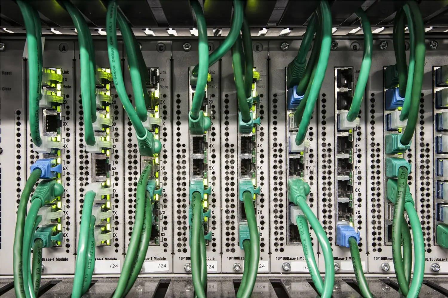 Implementacja QoS dla VoIP w sieciach domowych