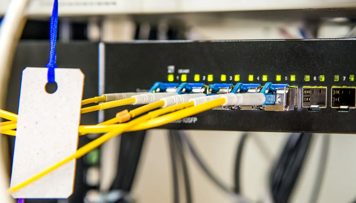 Optymalizacja routingu multicast w sieciach lokalnych