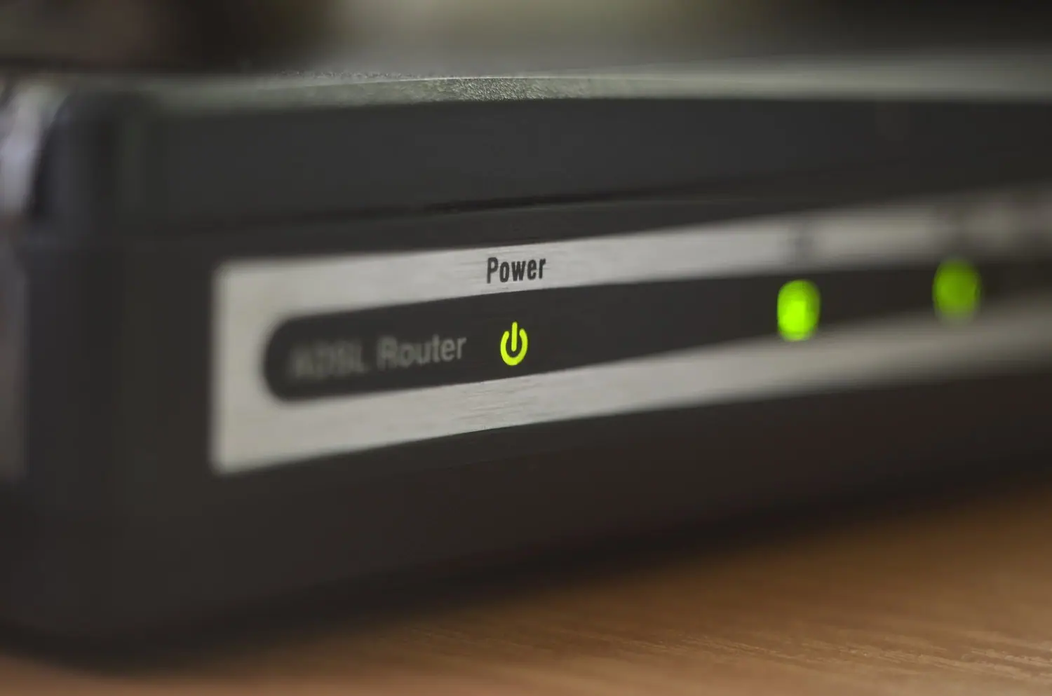 Jak zabezpieczyć router przed atakami brute force - skuteczne metody ochrony