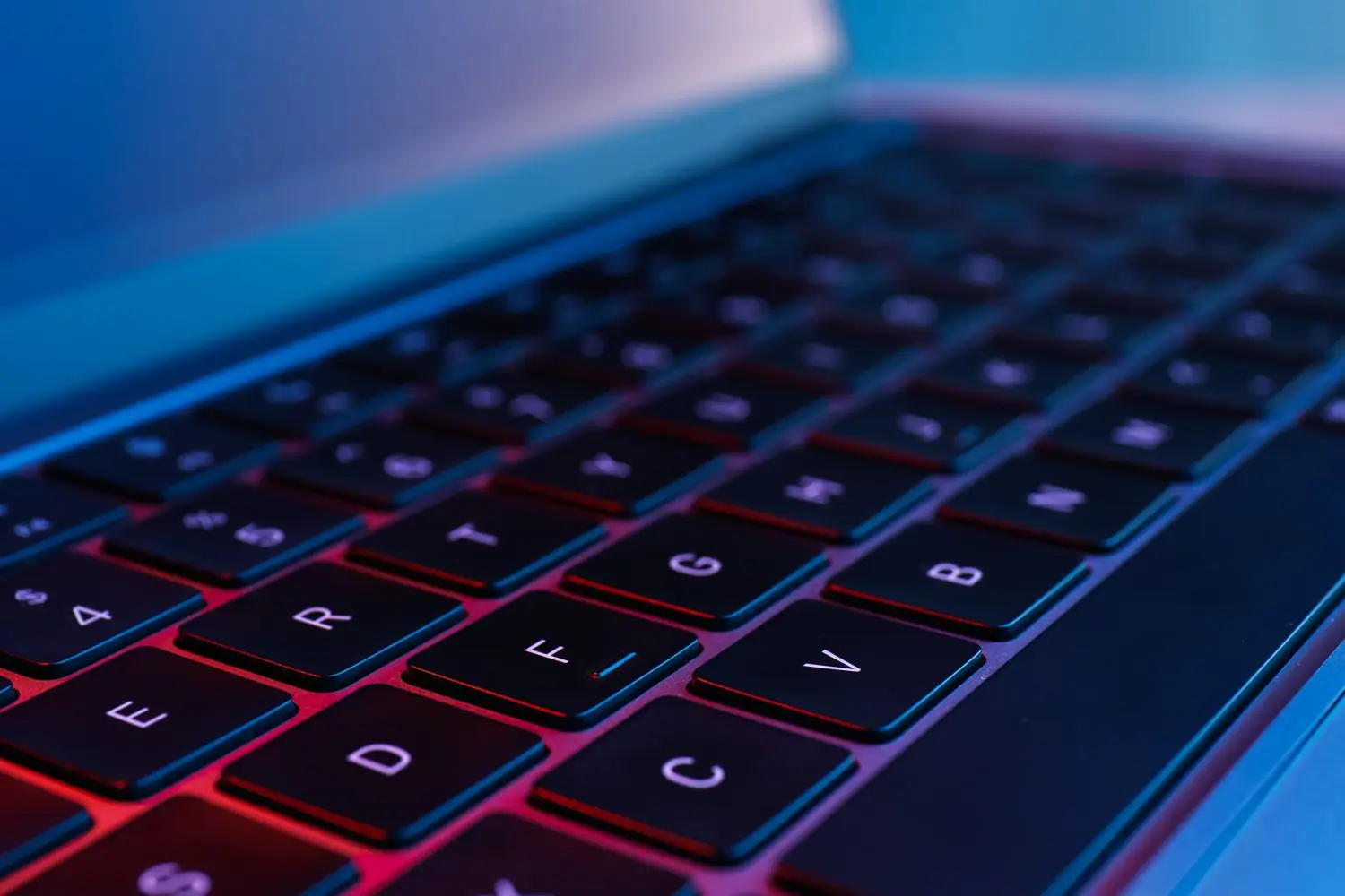 Naprawa niedziałającego podświetlenia klawiatury w laptopie - praktyczny poradnik